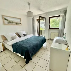 Apartment Grosszugiges Apartement Mit Balkon, Kuche, Wlan, Germering